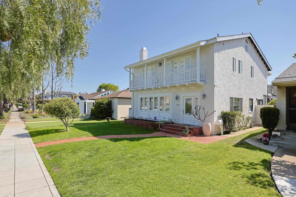 Photo of 237 E Avenue Ave, Coronado, CA 92118 (MLS # 250023602)