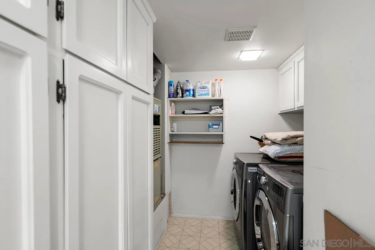 Coronado, California 92118, United States, 2 Bedrooms Bedrooms, ,2 BathroomsBathrooms,Residential,Active,94863