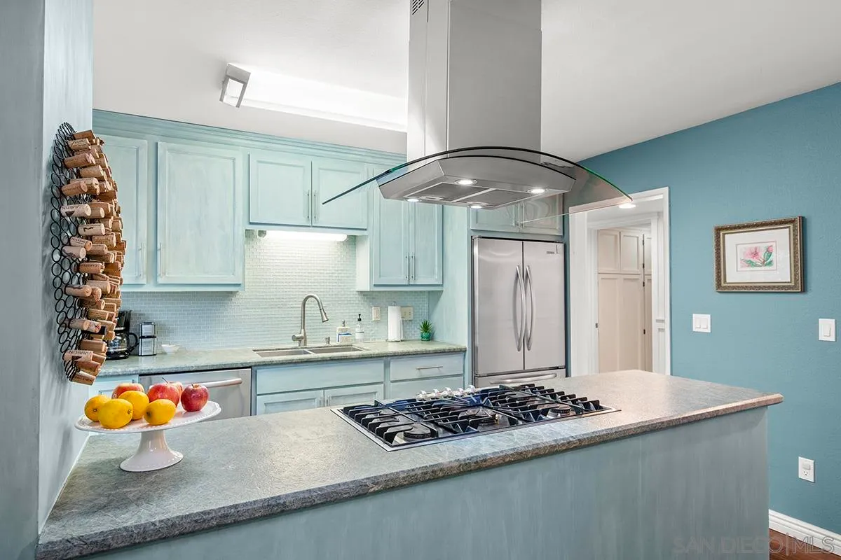 Coronado, California 92118, United States, 2 Bedrooms Bedrooms, ,2 BathroomsBathrooms,Residential,Active,94863