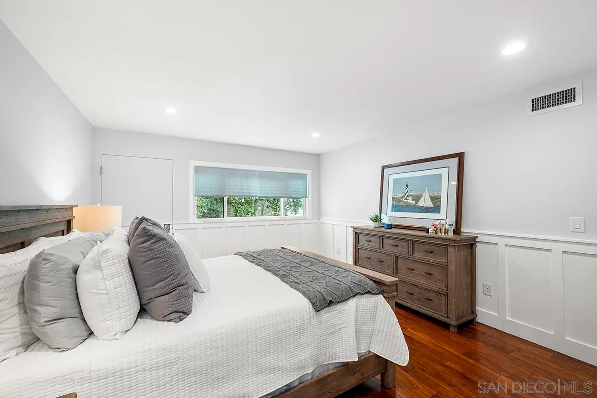 Coronado, California 92118, United States, 2 Bedrooms Bedrooms, ,2 BathroomsBathrooms,Residential,Active,94863