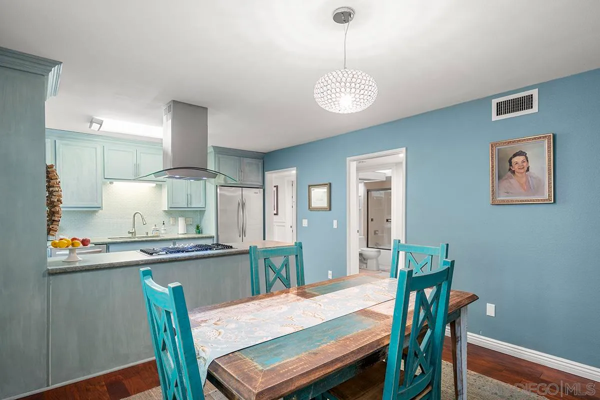 Coronado, California 92118, United States, 2 Bedrooms Bedrooms, ,2 BathroomsBathrooms,Residential,Active,94863