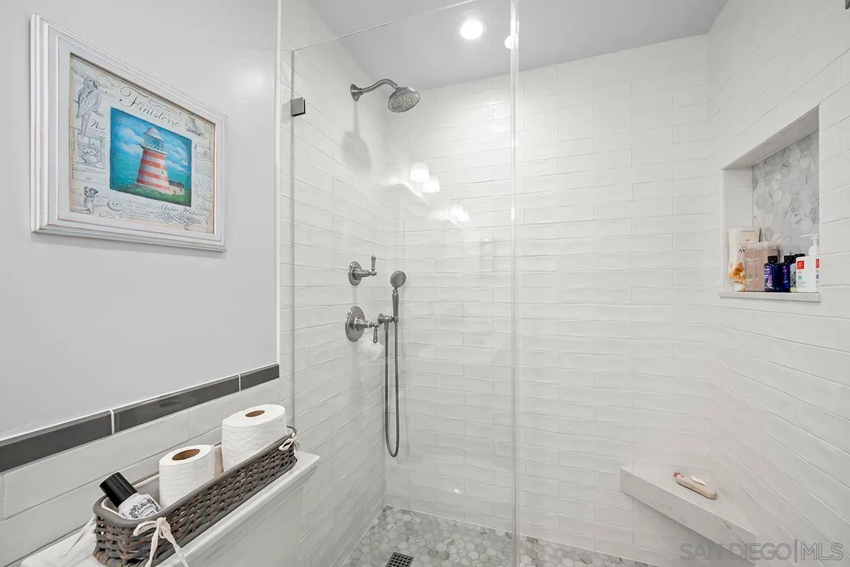 Coronado, California 92118, United States, 2 Bedrooms Bedrooms, ,2 BathroomsBathrooms,Residential,Active,94863