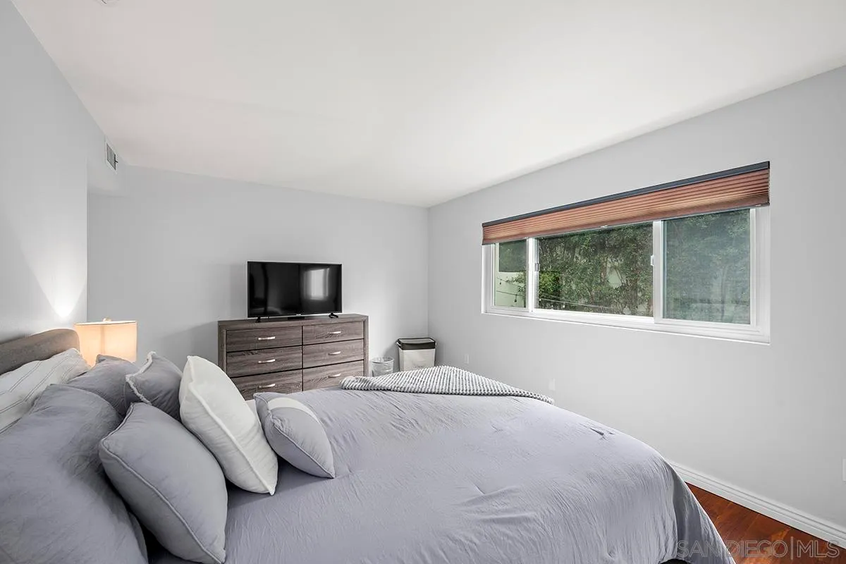 Coronado, California 92118, United States, 2 Bedrooms Bedrooms, ,2 BathroomsBathrooms,Residential,Active,94863