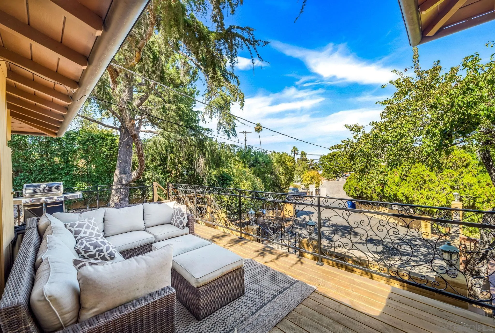 La Mesa, California 91941, United States, 4 Bedrooms Bedrooms, ,3 BathroomsBathrooms,Residential,Pending,80654