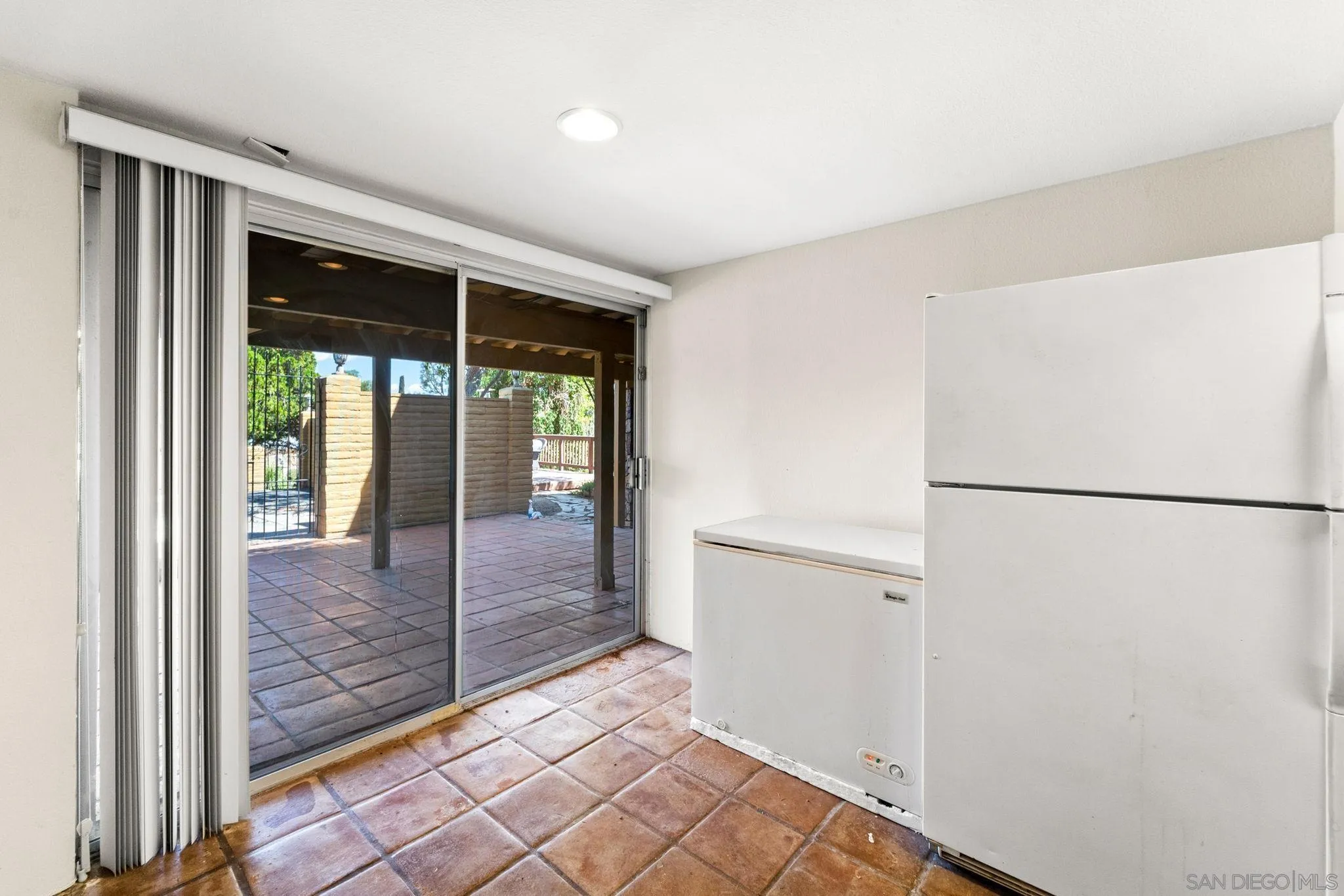 La Mesa, California 91941, United States, 4 Bedrooms Bedrooms, ,3 BathroomsBathrooms,Residential,Pending,80654