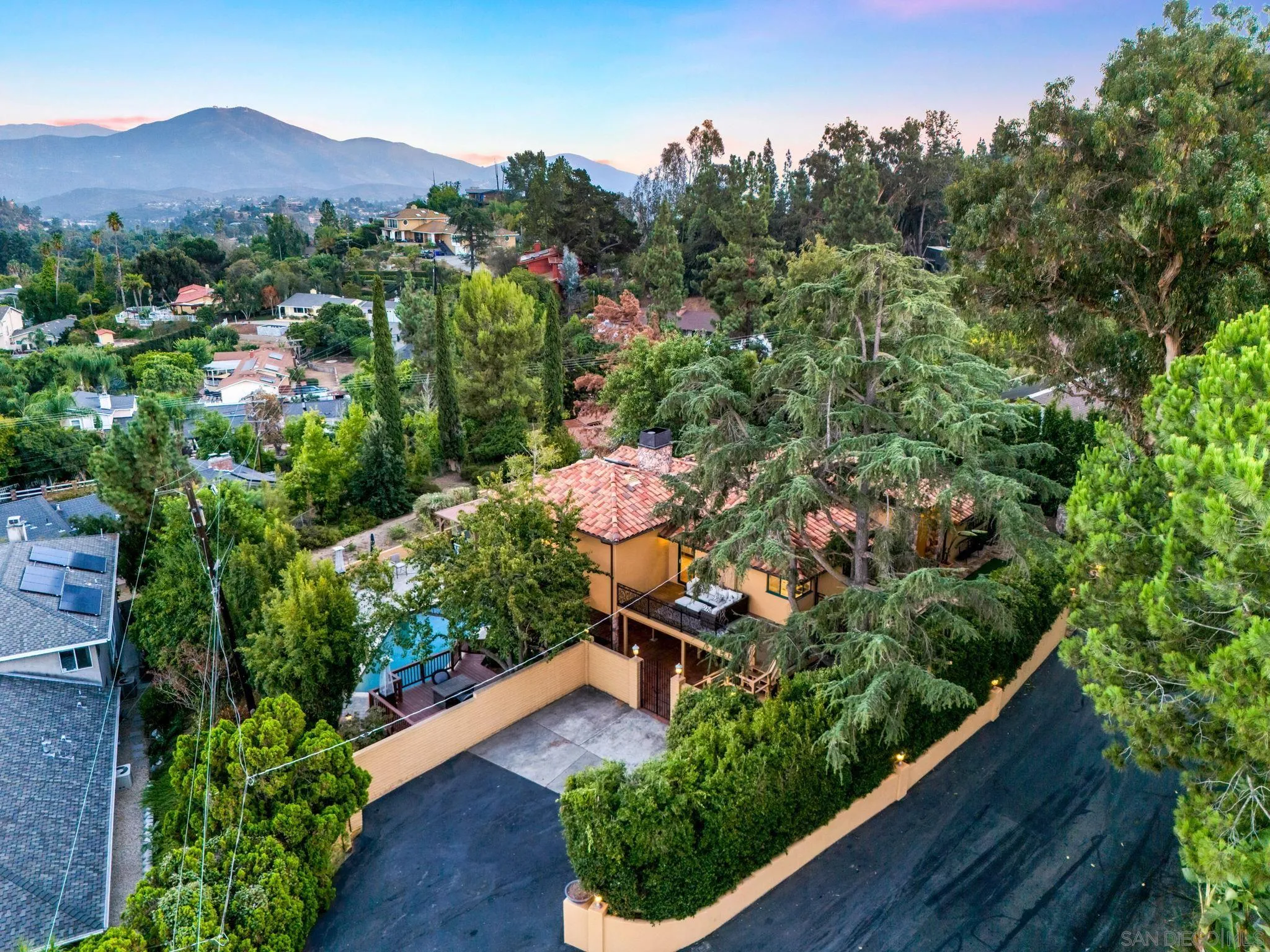 La Mesa, California 91941, United States, 4 Bedrooms Bedrooms, ,3 BathroomsBathrooms,Residential,Pending,80654