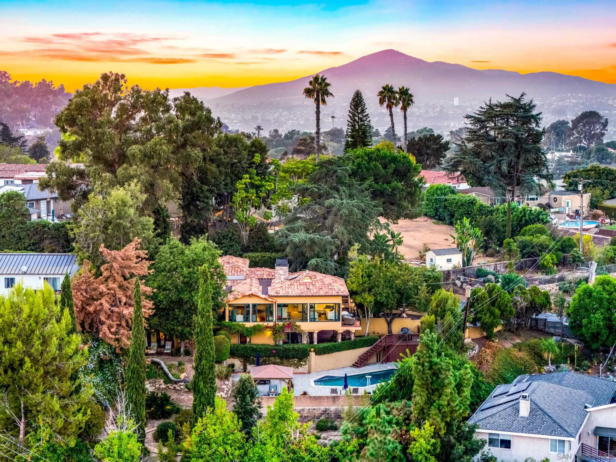 La Mesa, California 91941, United States, 4 Bedrooms Bedrooms, ,3 BathroomsBathrooms,Residential,Pending,80654