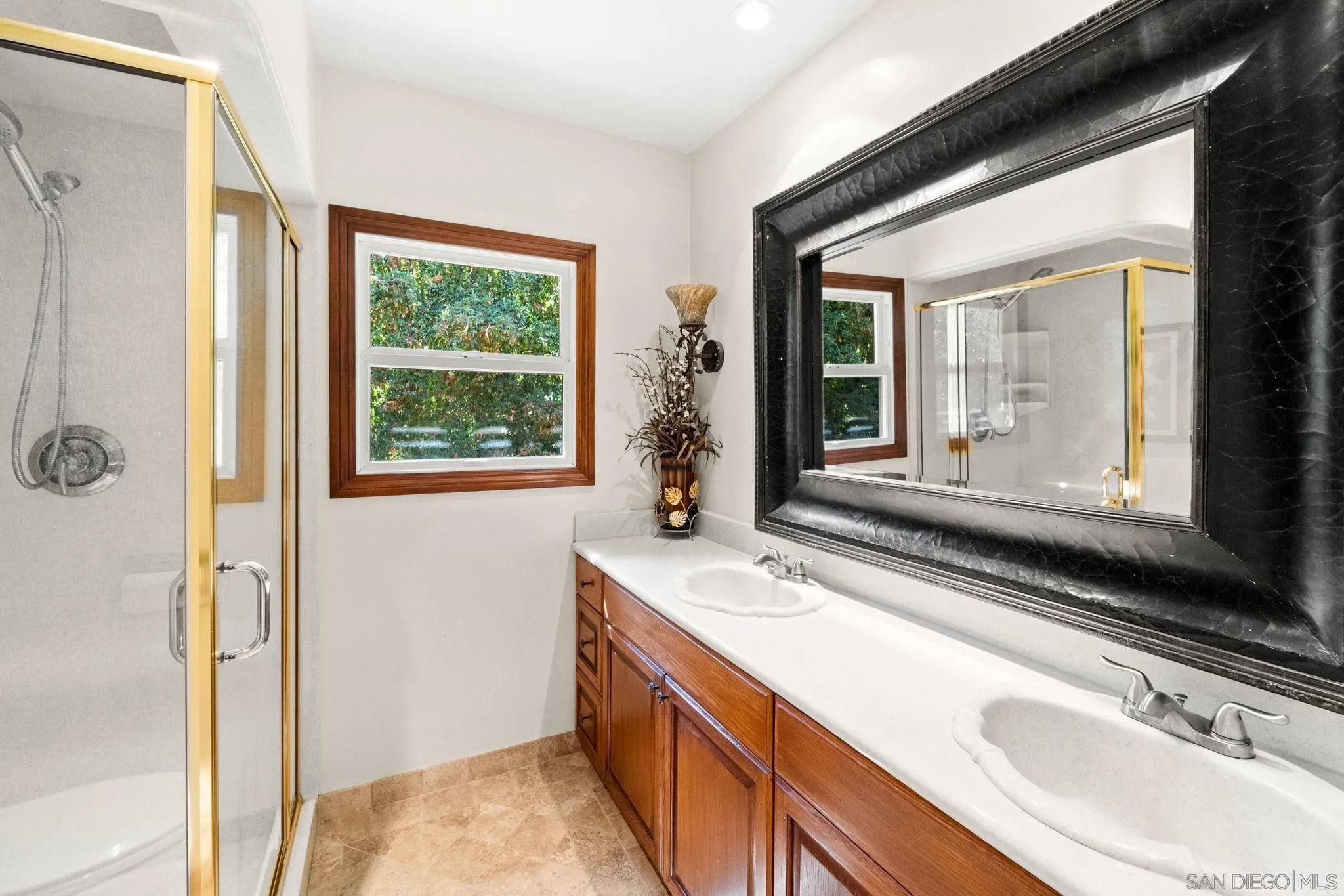 La Mesa, California 91941, United States, 4 Bedrooms Bedrooms, ,3 BathroomsBathrooms,Residential,Pending,80654