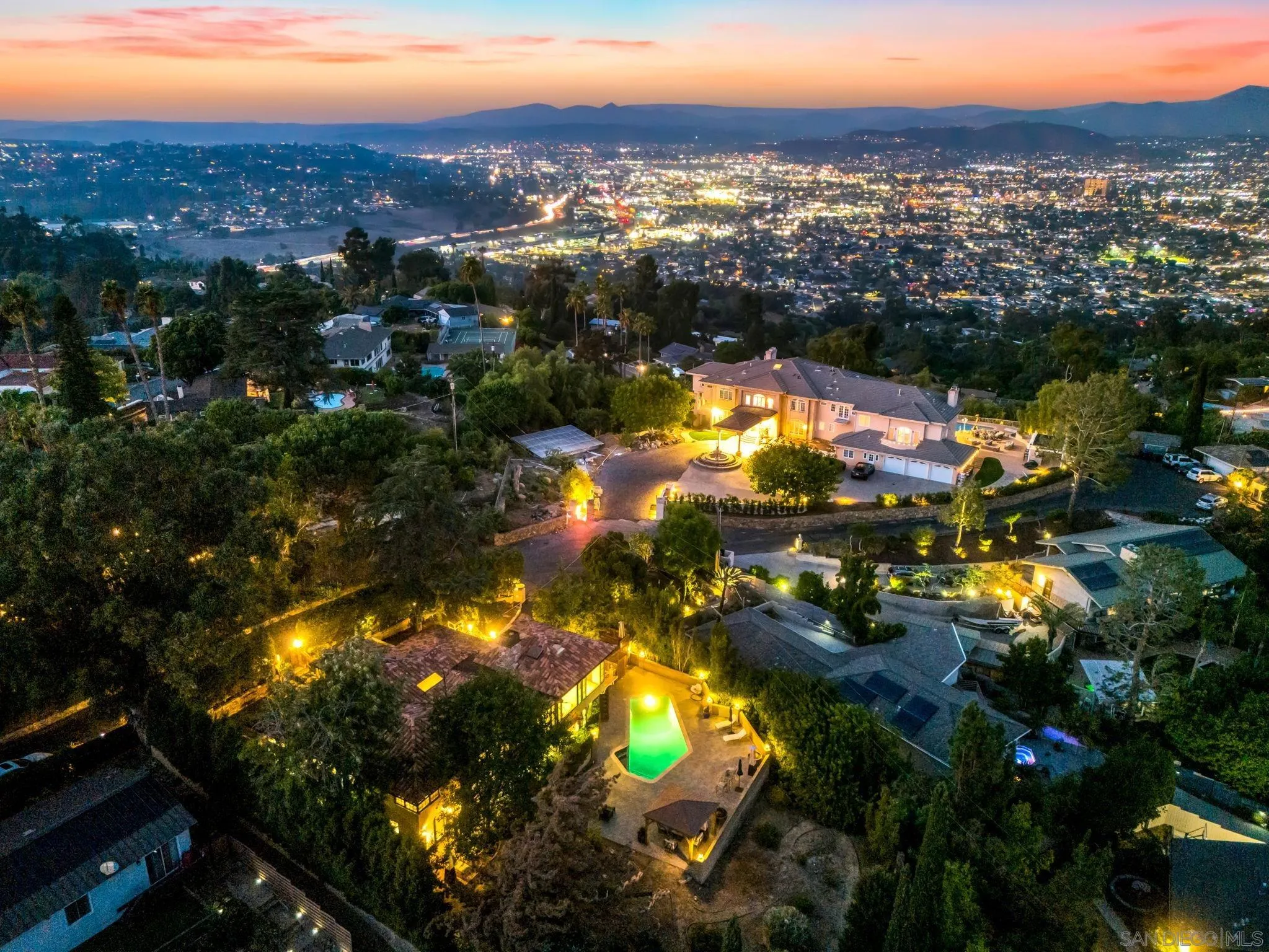 La Mesa, California 91941, United States, 4 Bedrooms Bedrooms, ,3 BathroomsBathrooms,Residential,Pending,80654