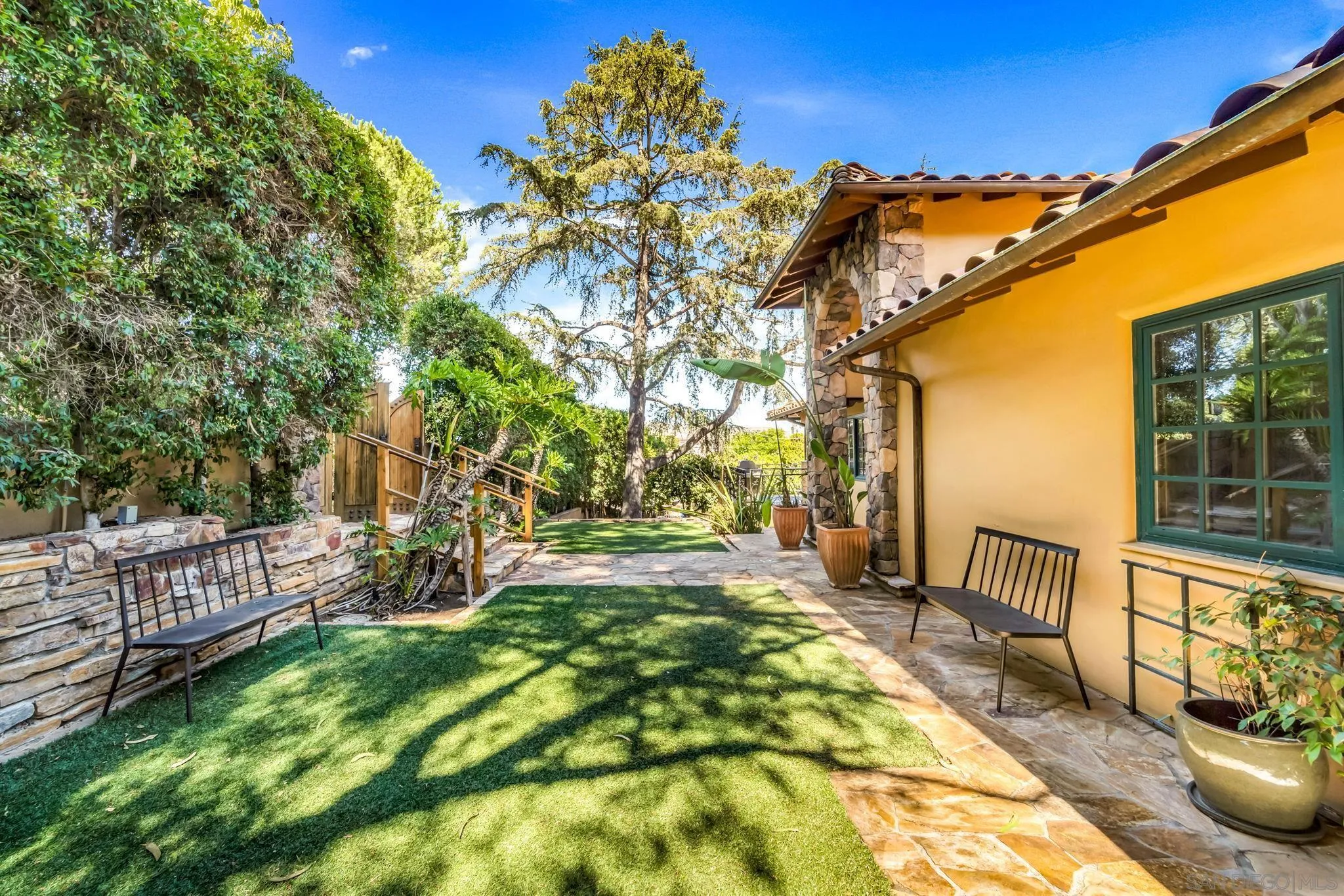 La Mesa, California 91941, United States, 4 Bedrooms Bedrooms, ,3 BathroomsBathrooms,Residential,Pending,80654