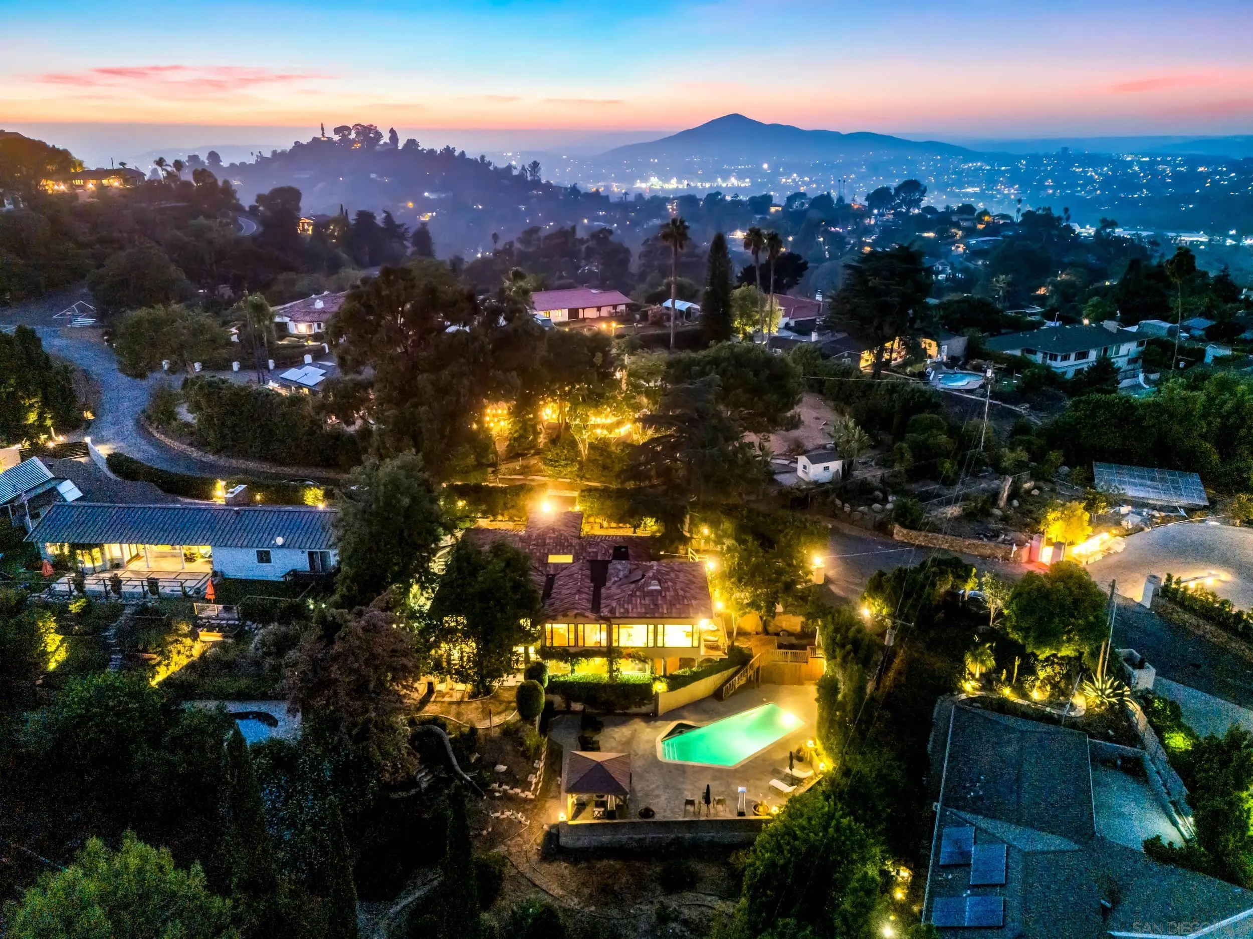 La Mesa, California 91941, United States, 4 Bedrooms Bedrooms, ,3 BathroomsBathrooms,Residential,Pending,80654