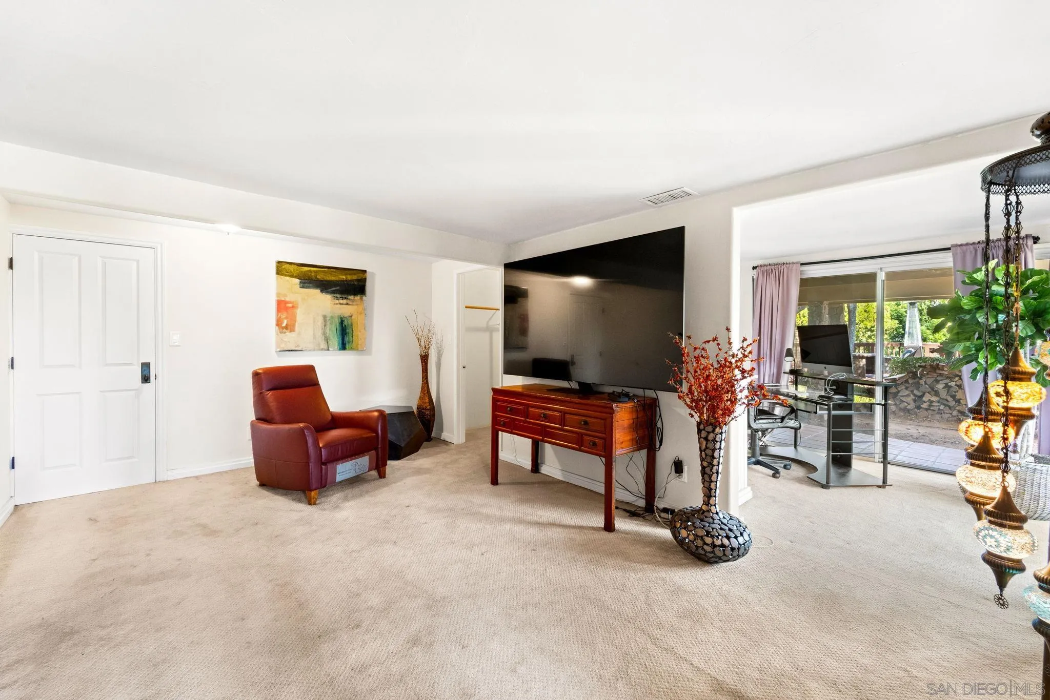 La Mesa, California 91941, United States, 4 Bedrooms Bedrooms, ,3 BathroomsBathrooms,Residential,Pending,80654