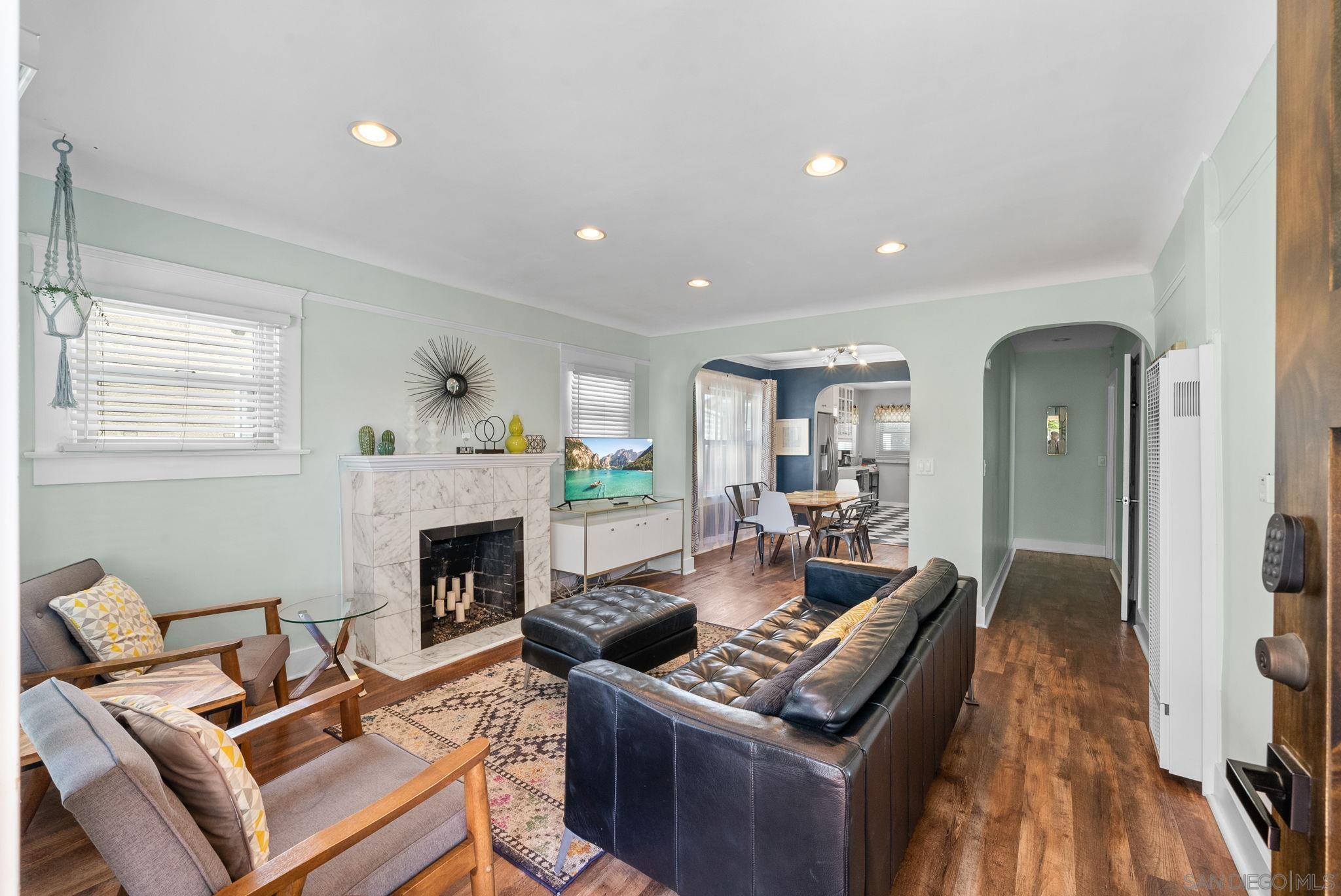 4215-17 Cherokee Ave