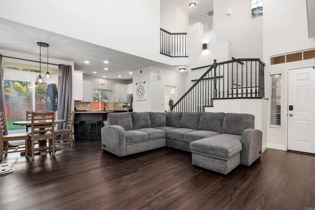 247 Diamante Way