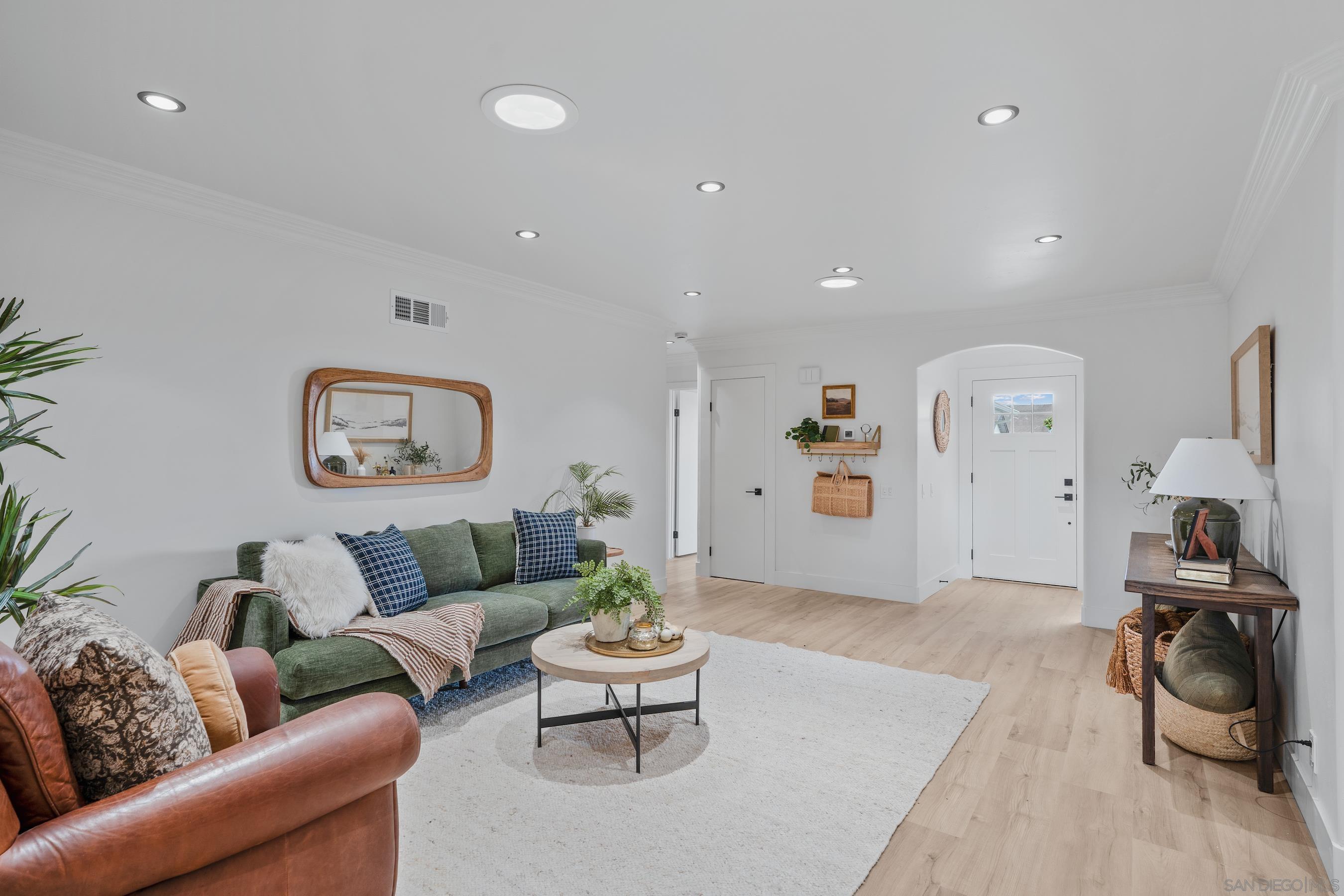 3450 Robb Roy Pl