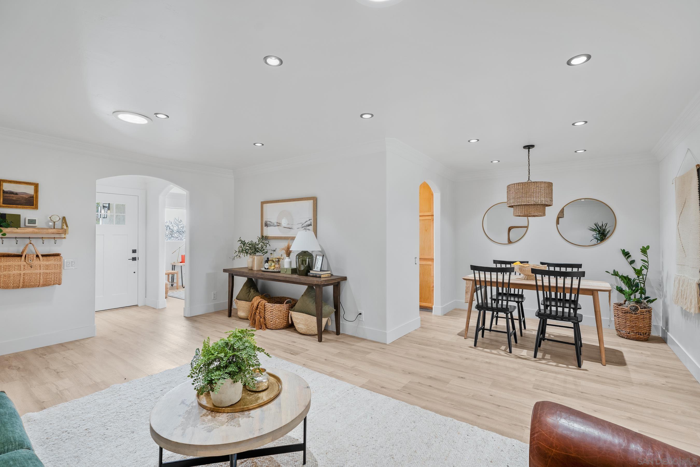 3450 Robb Roy Pl