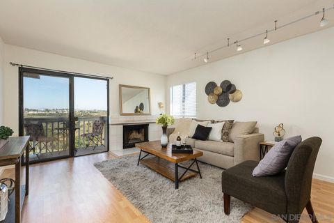 Condominium in San Diego CA 2905 Cowley Way.jpg