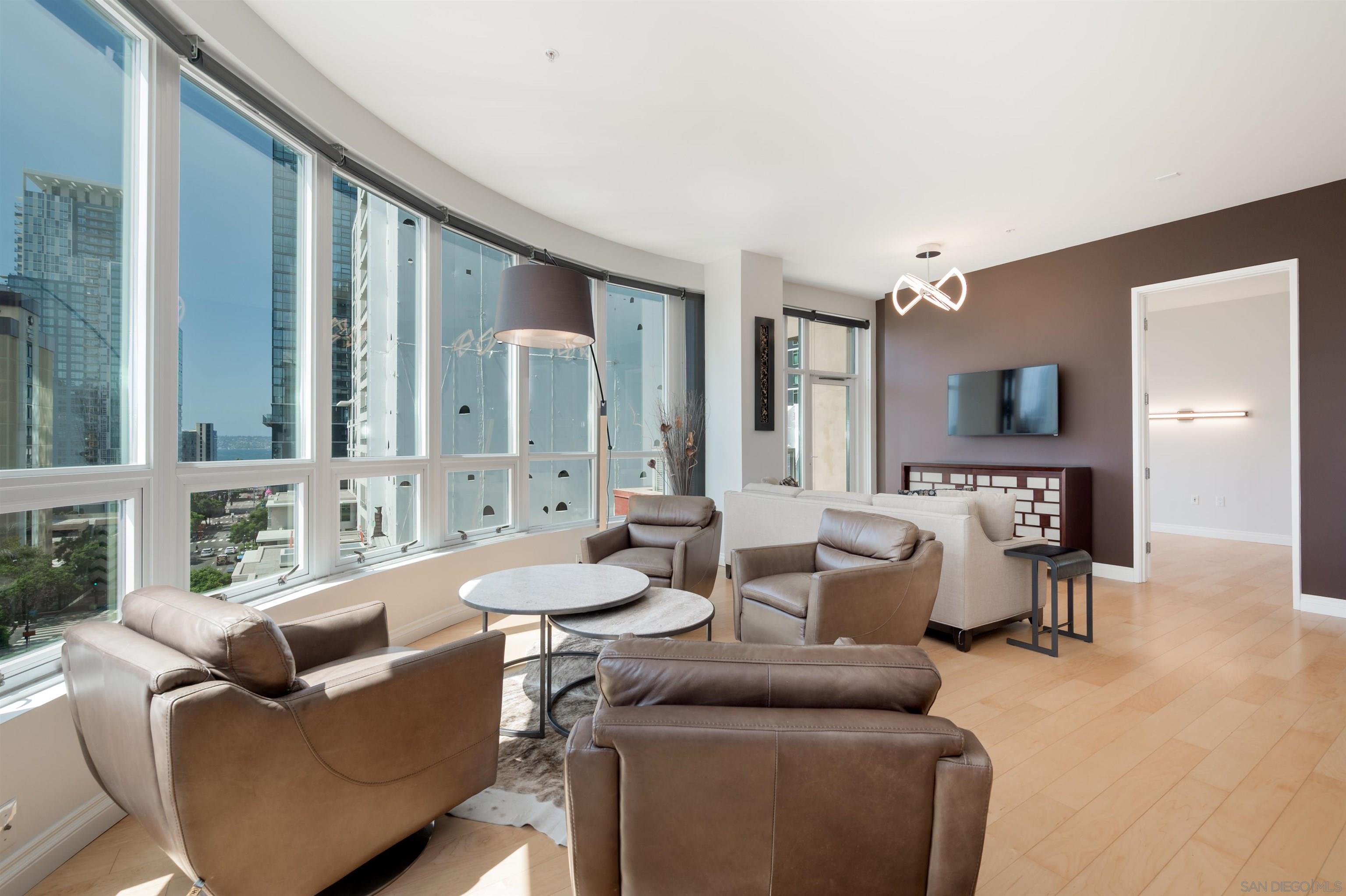 350 W Ash St  608