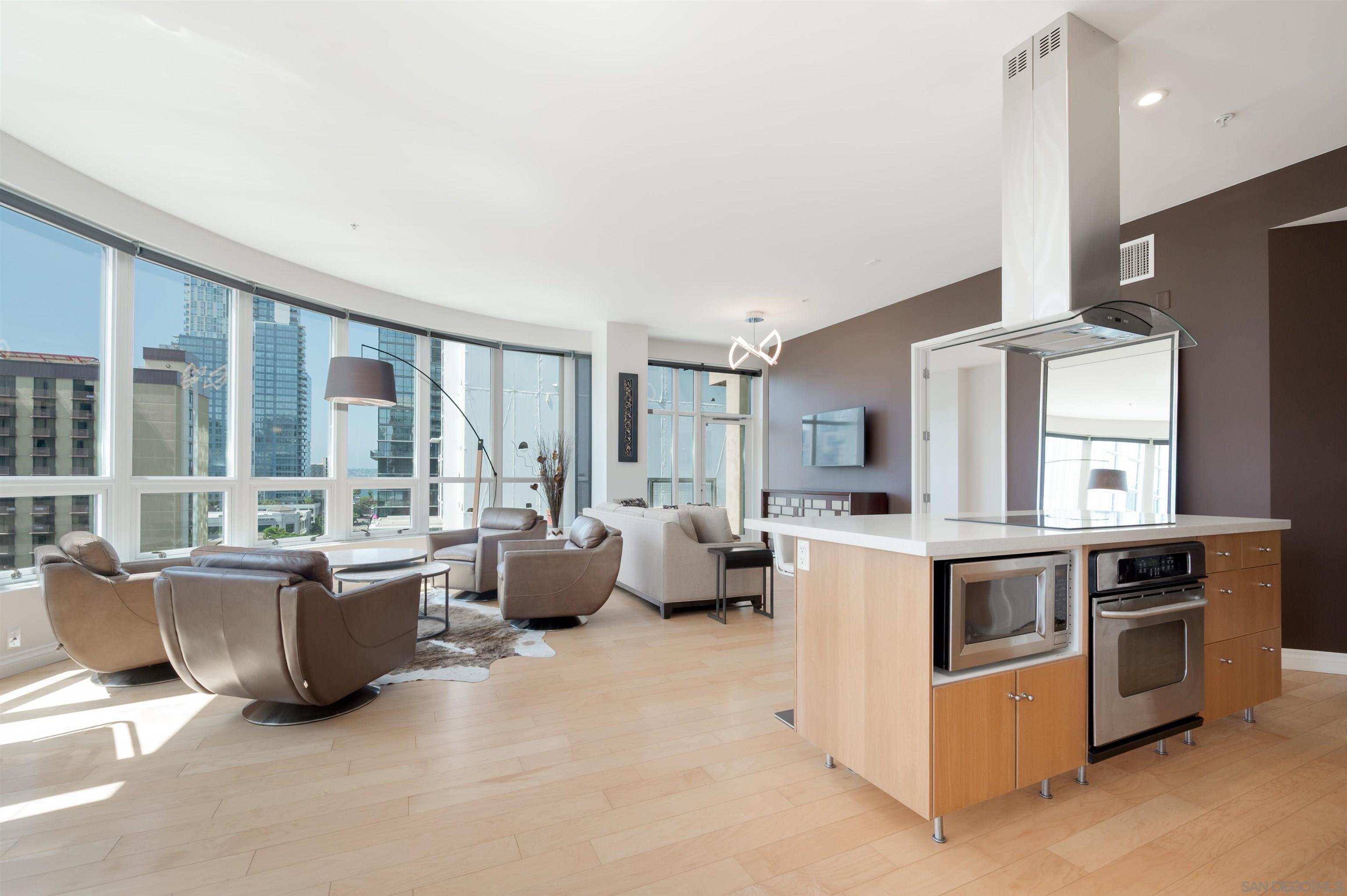 350 W Ash St  608
