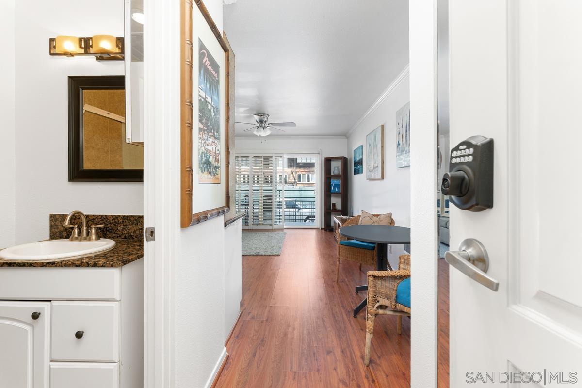 1021 Scott 112