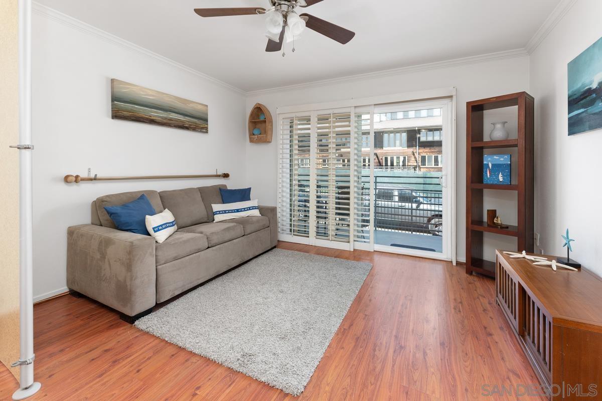 1021 Scott 112