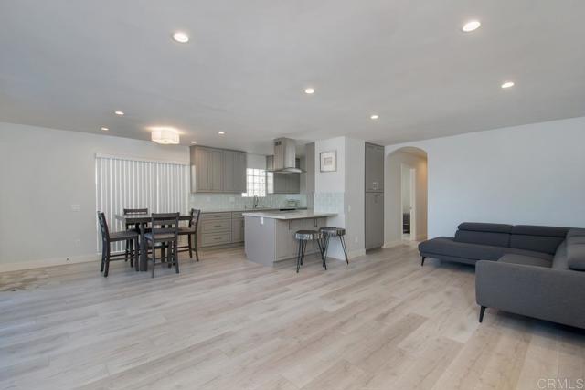 2713 CAMINO DEL MAR