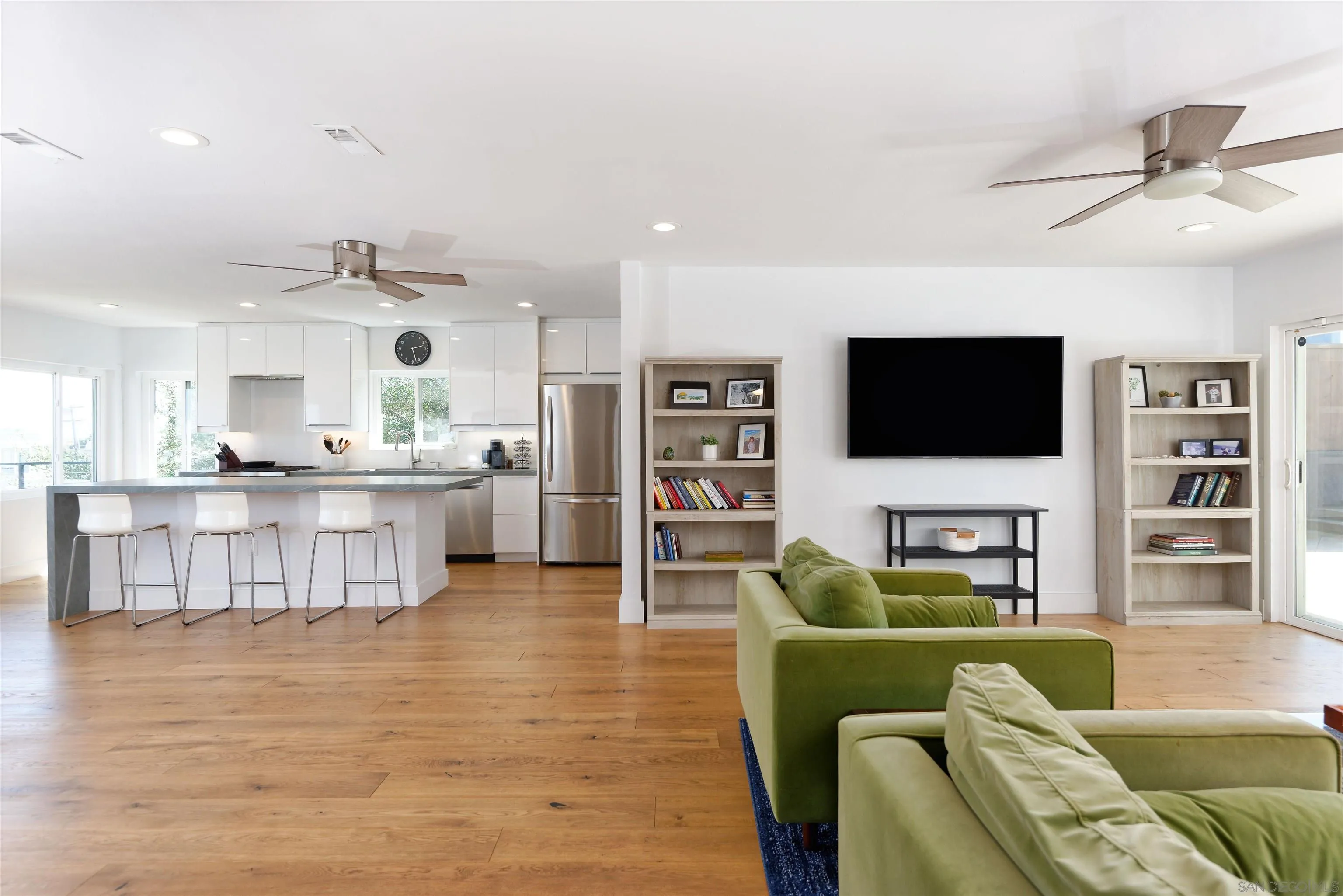 San Diego, California 92106, United States, 3 Bedrooms Bedrooms, ,4 BathroomsBathrooms,Residential,Active,91809