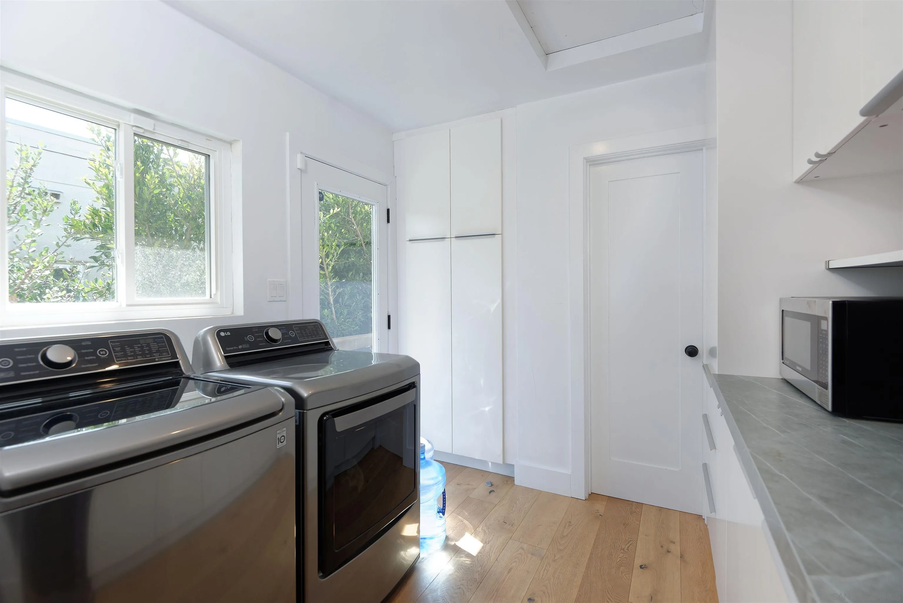 San Diego, California 92106, United States, 3 Bedrooms Bedrooms, ,4 BathroomsBathrooms,Residential,Active,91809