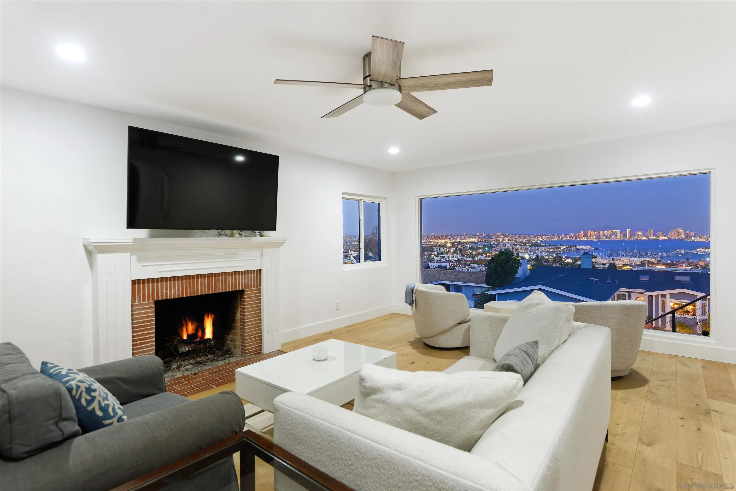 San Diego, California 92106, United States, 3 Bedrooms Bedrooms, ,4 BathroomsBathrooms,Residential,Active,91809