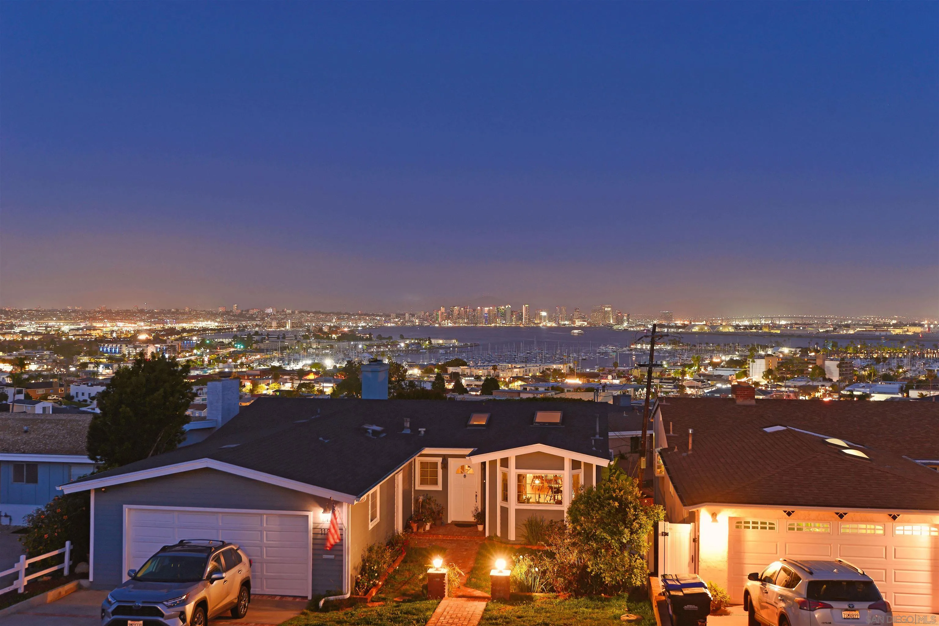 San Diego, California 92106, United States, 3 Bedrooms Bedrooms, ,4 BathroomsBathrooms,Residential,Active,91809