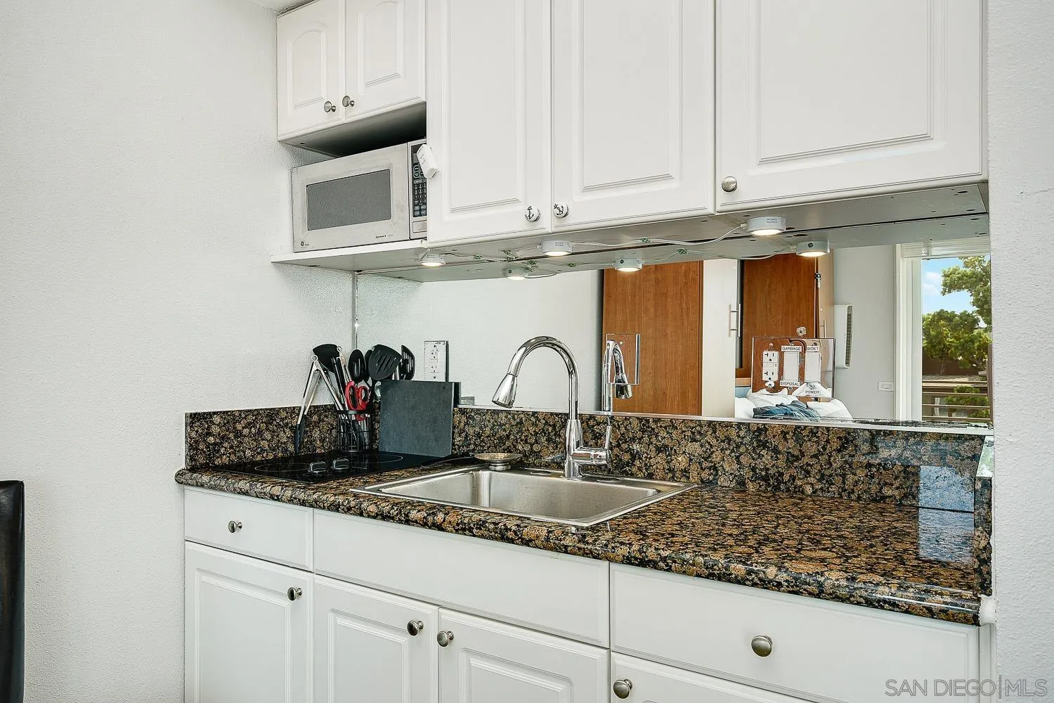 San Diego, California 92106, United States, ,1 BathroomBathrooms,Residential,Active,3691