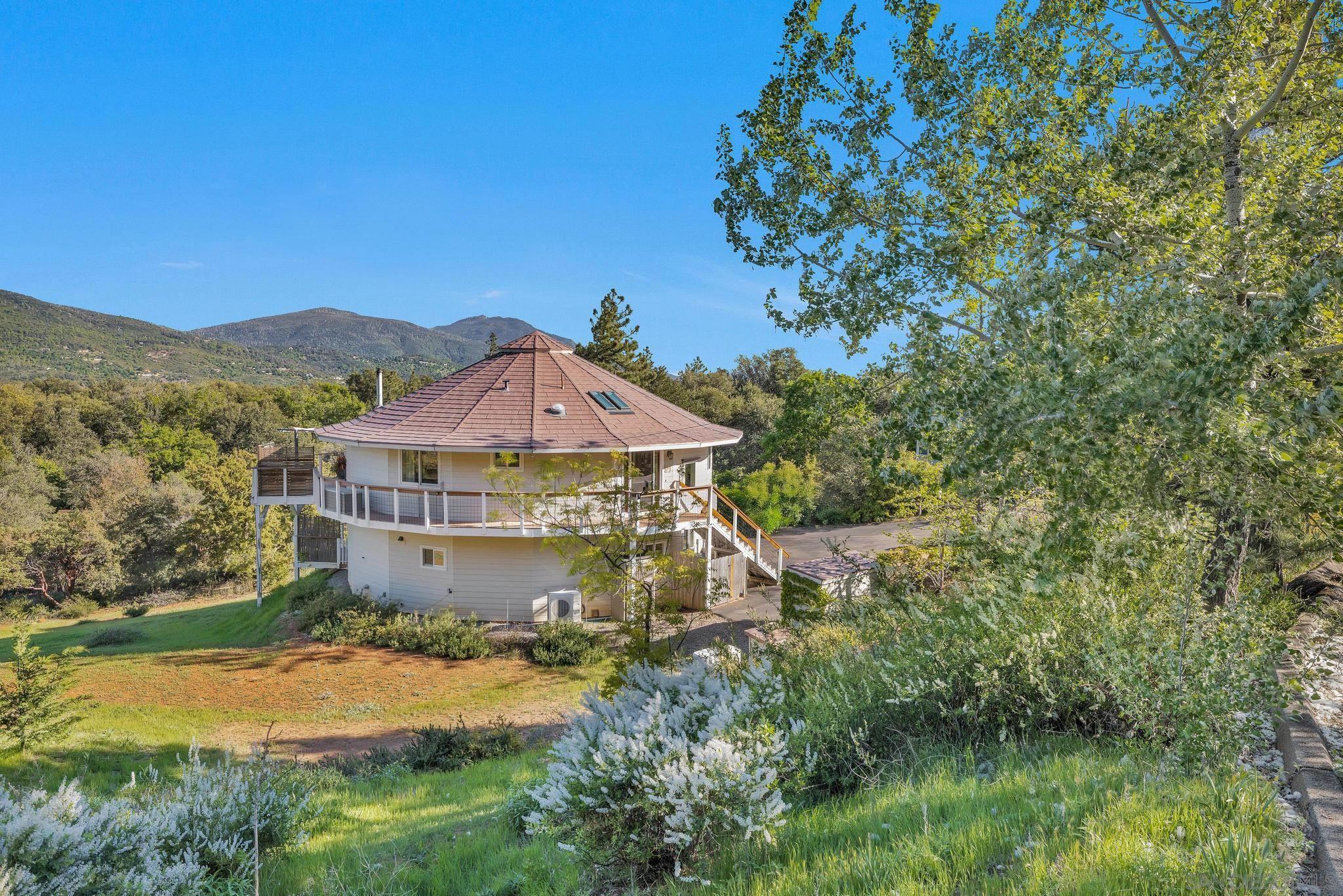 Listing image 1