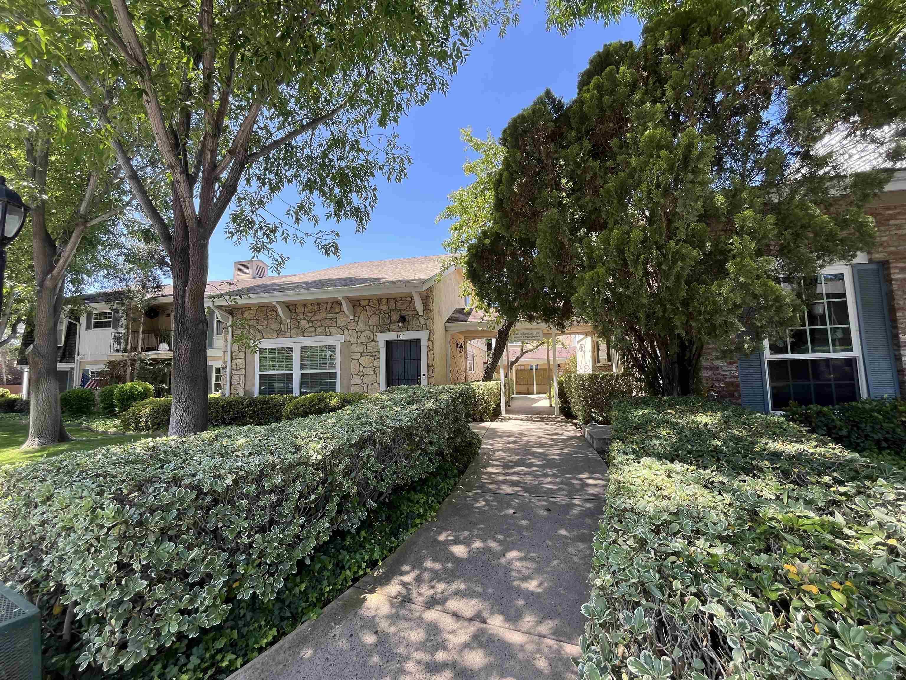 4800  Williamsburg Lane  216