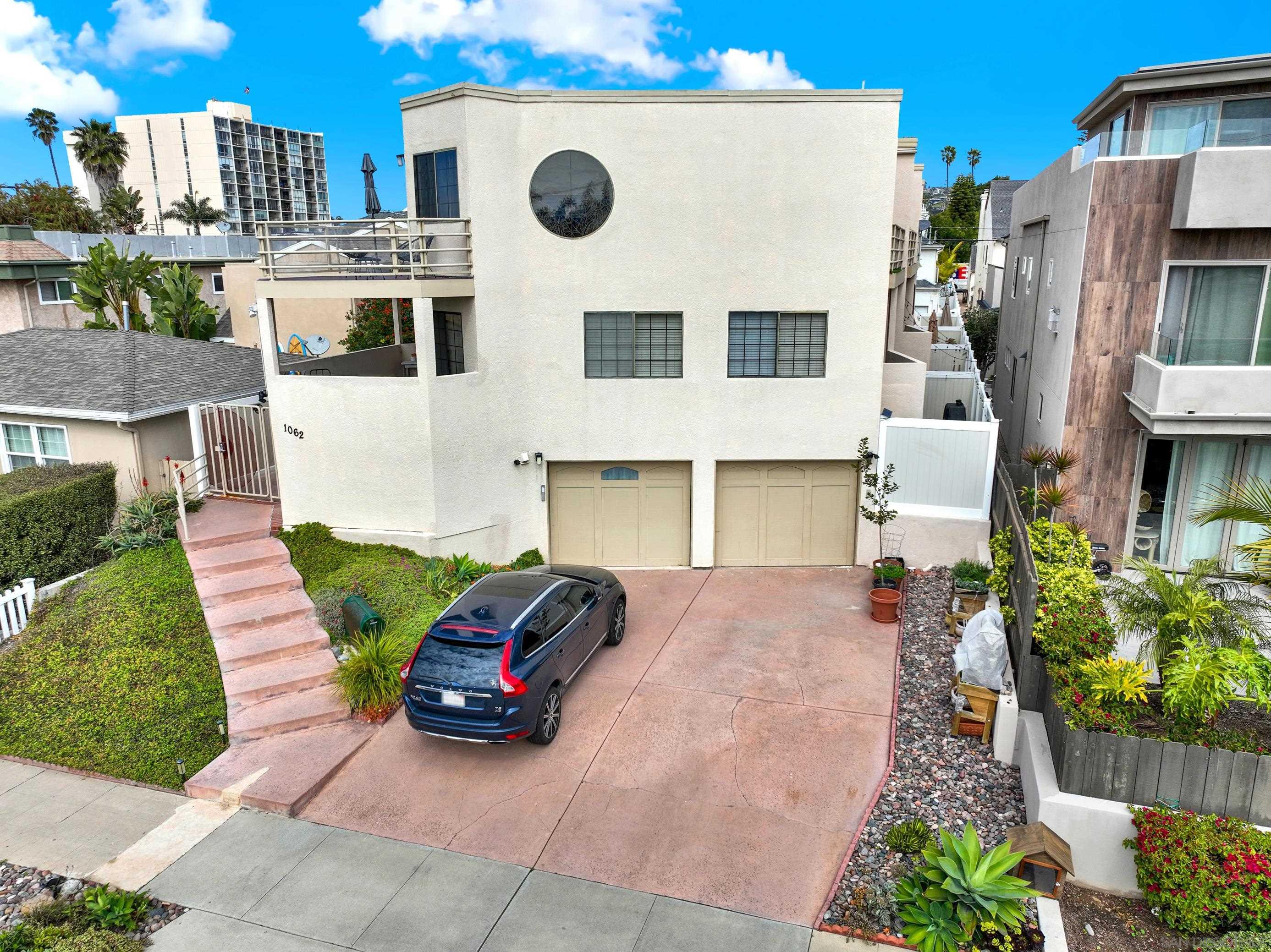 1062 Law St. 3