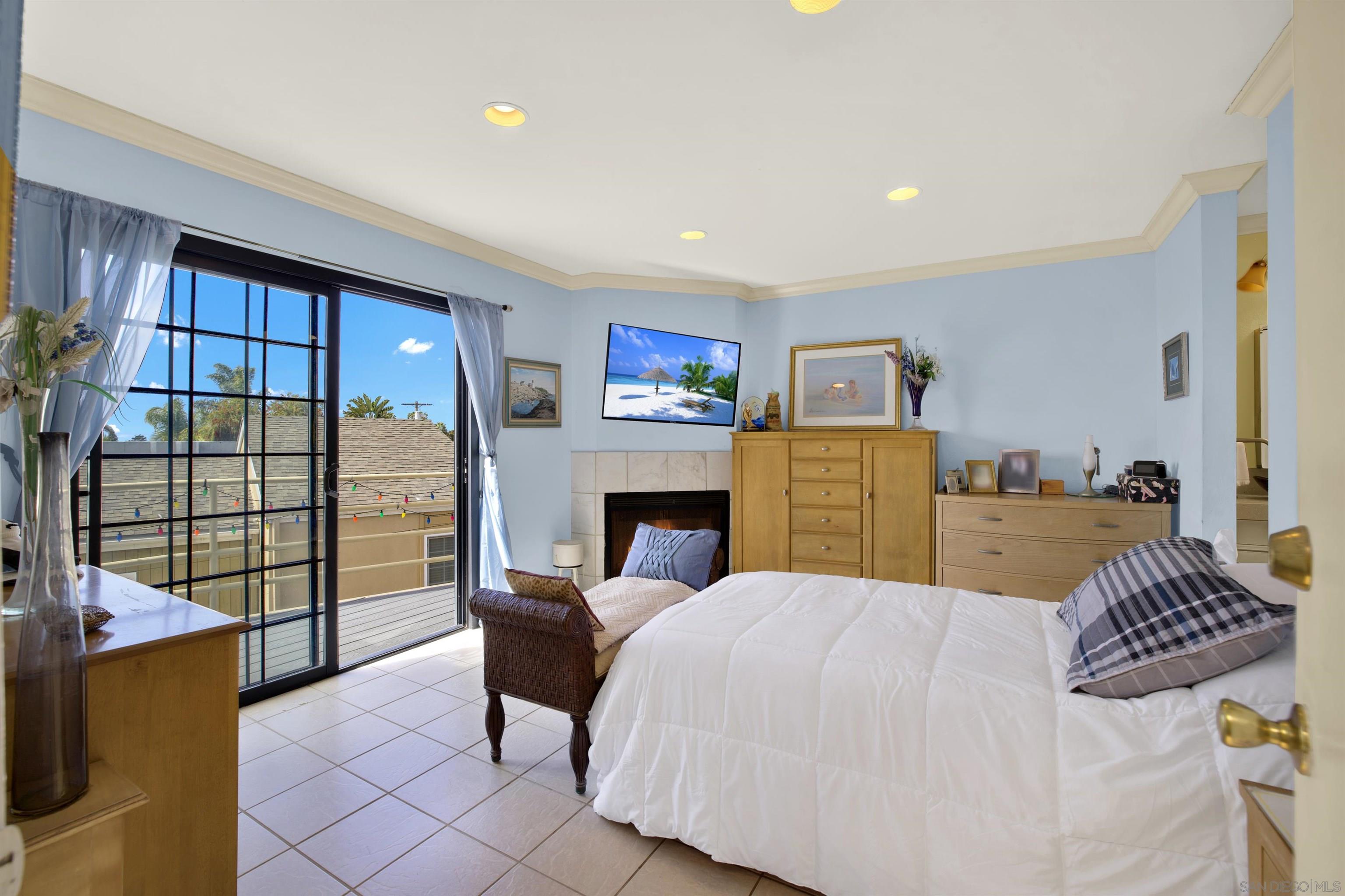 1062 Law St. 3