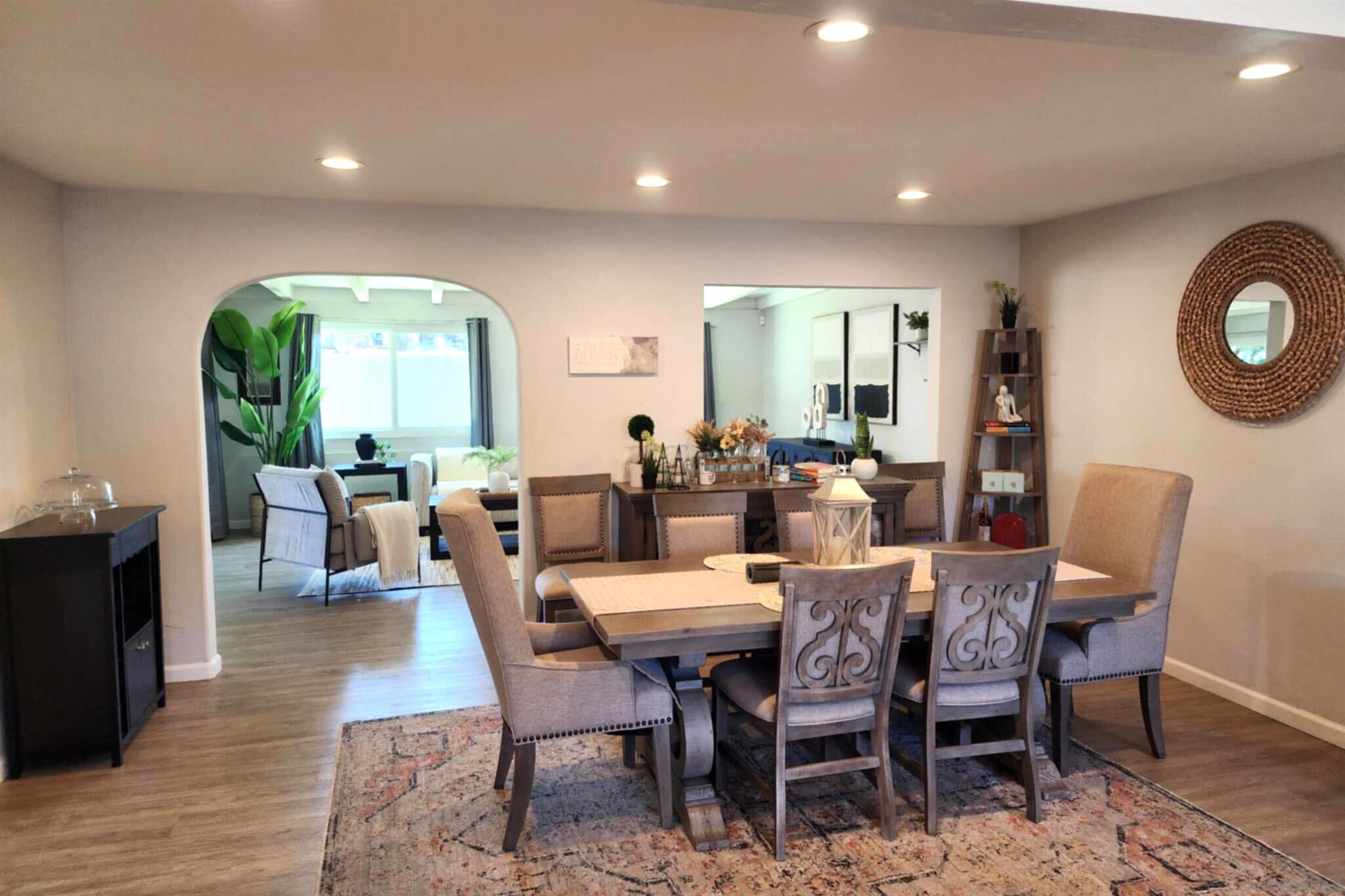 9477 Ronnie Ct