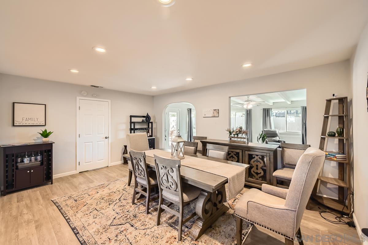 9477 Ronnie Ct