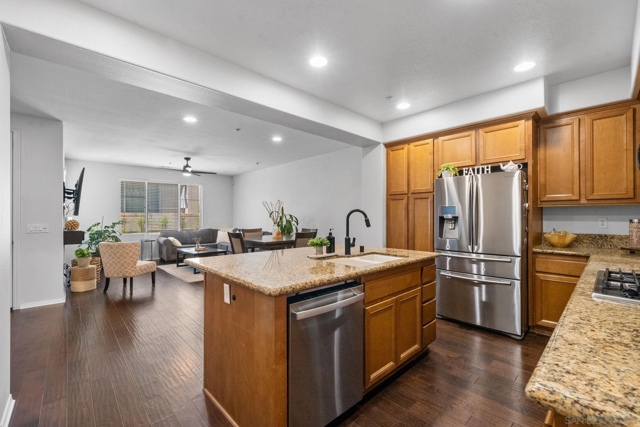 2207 Pasadena Ct 3
