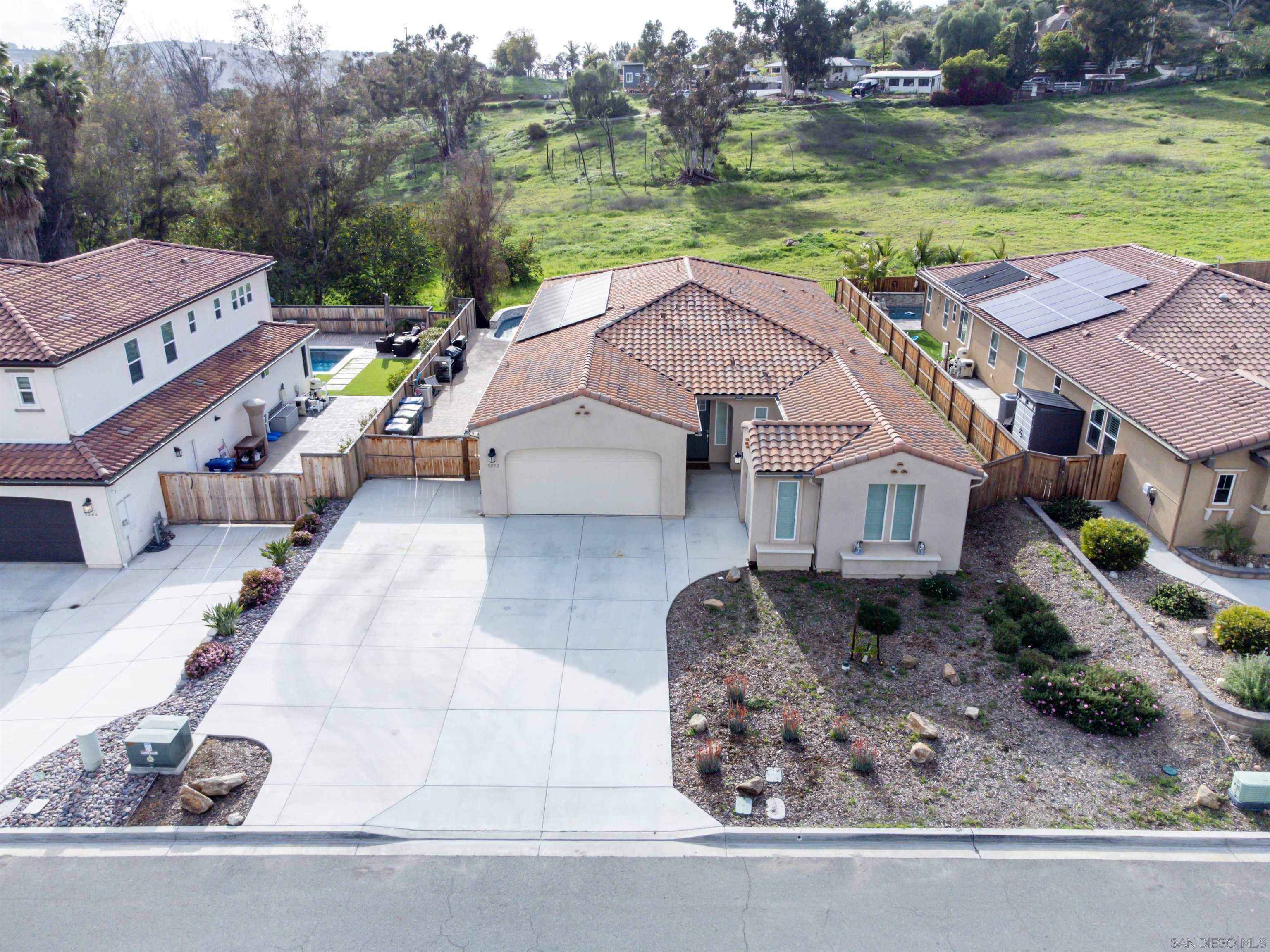 9252  Old Farmhouse RD