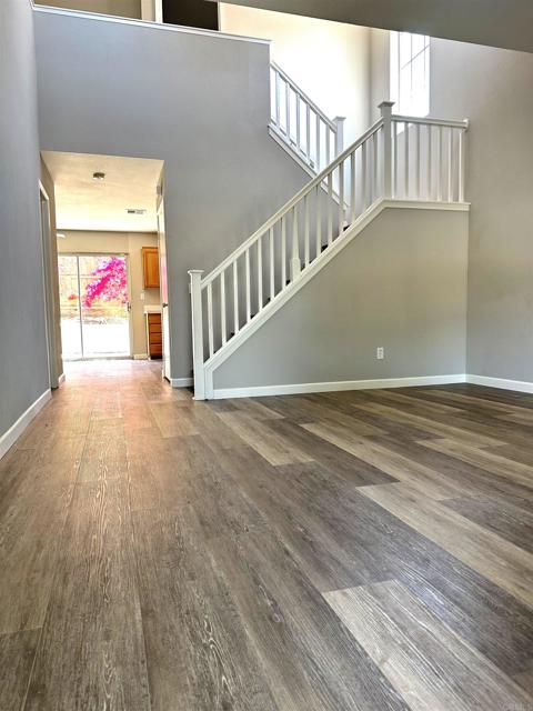 4729 Lagunita Way