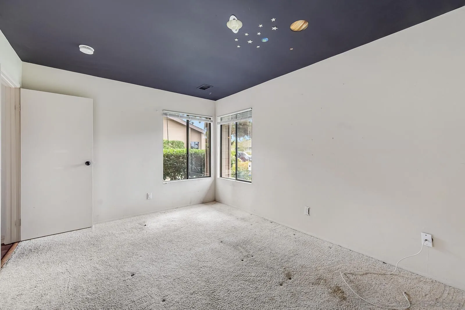 Solana Beach, California 92075, United States, 4 Bedrooms Bedrooms, ,3 BathroomsBathrooms,Residential,Pending,80956