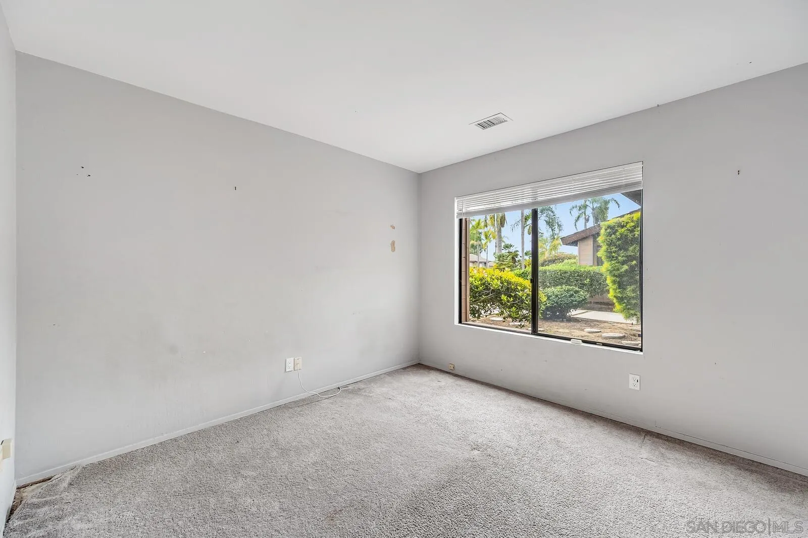 Solana Beach, California 92075, United States, 4 Bedrooms Bedrooms, ,3 BathroomsBathrooms,Residential,Pending,80956