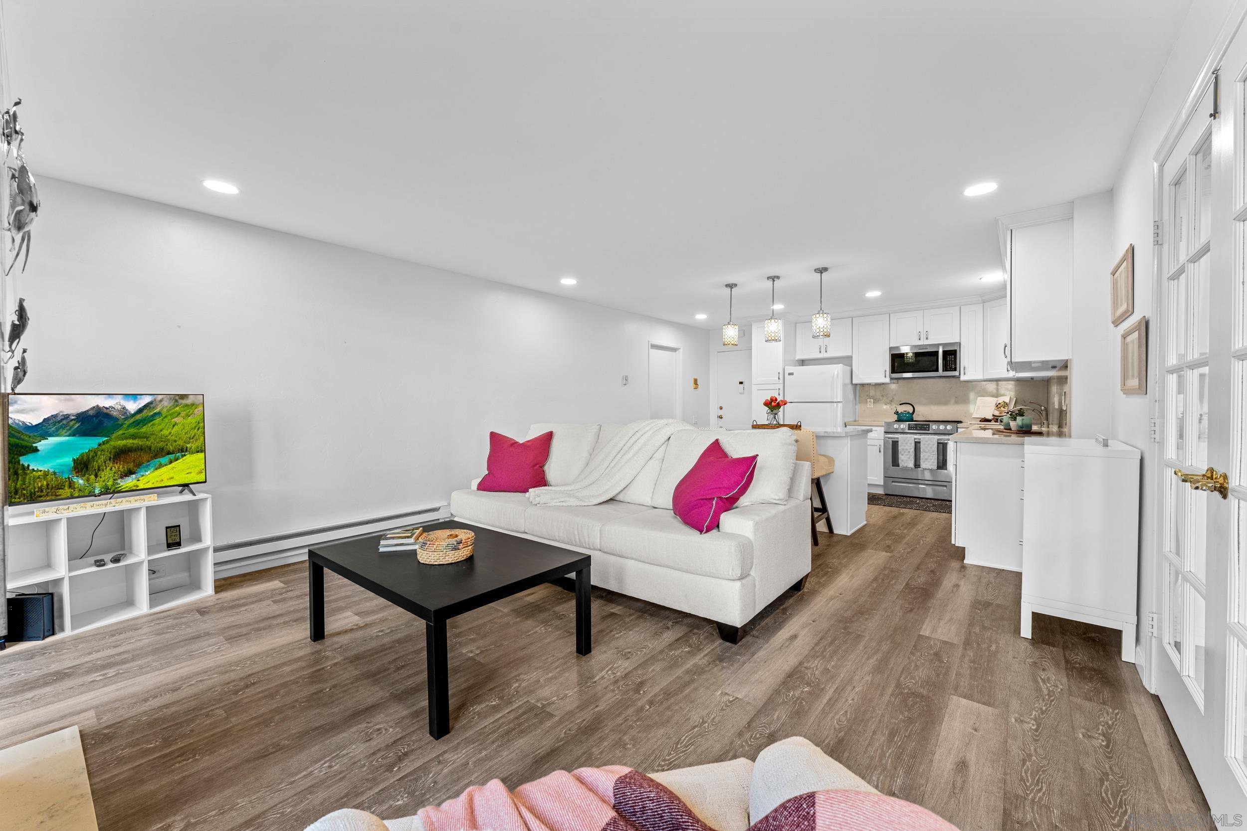 1801 Diamond St 112