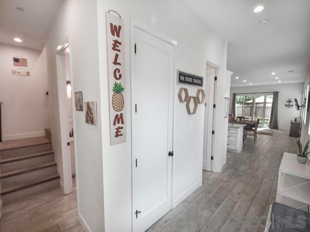 Photo of 253 Dahlia Ave, Imperial Beach, CA 91932 (MLS # 250017510)