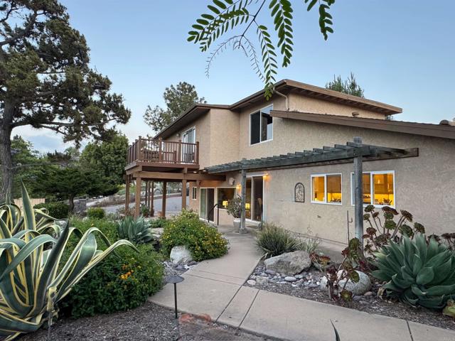 1050 Vista Sierra Drive