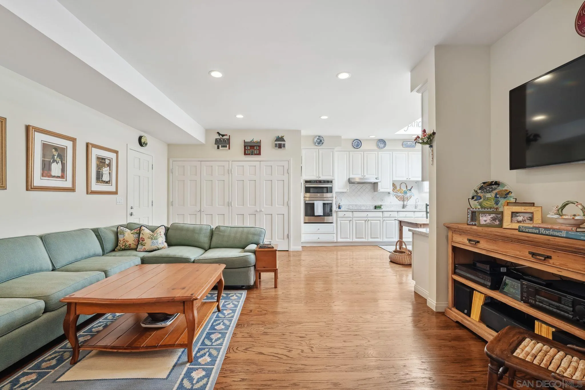 La Jolla, California 92037, United States, 3 Bedrooms Bedrooms, ,2 BathroomsBathrooms,Residential,Active,115272