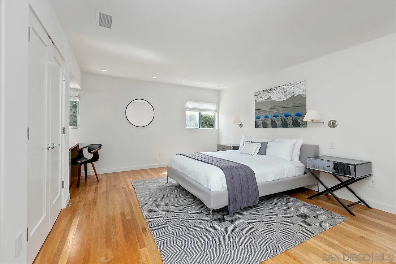 La Jolla, California 92037, United States, 5 Bedrooms Bedrooms, ,5 BathroomsBathrooms,Residential,Active,128585