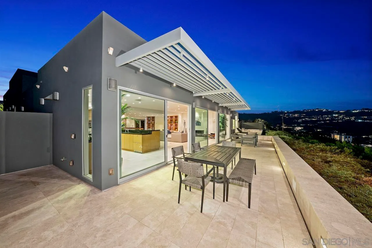 La Jolla, California 92037, United States, 5 Bedrooms Bedrooms, ,5 BathroomsBathrooms,Residential,Active,128585