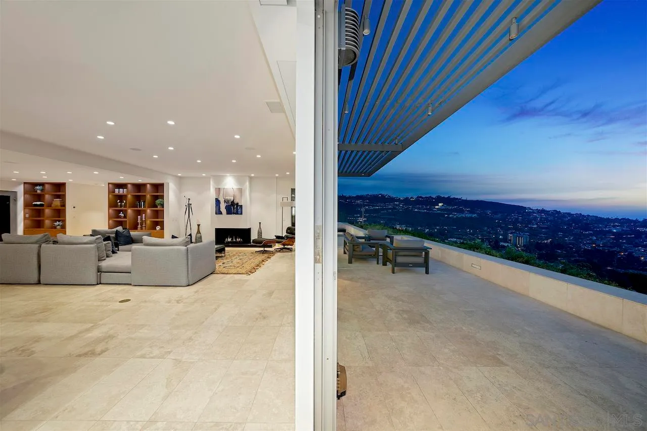 La Jolla, California 92037, United States, 5 Bedrooms Bedrooms, ,5 BathroomsBathrooms,Residential,Active,128585