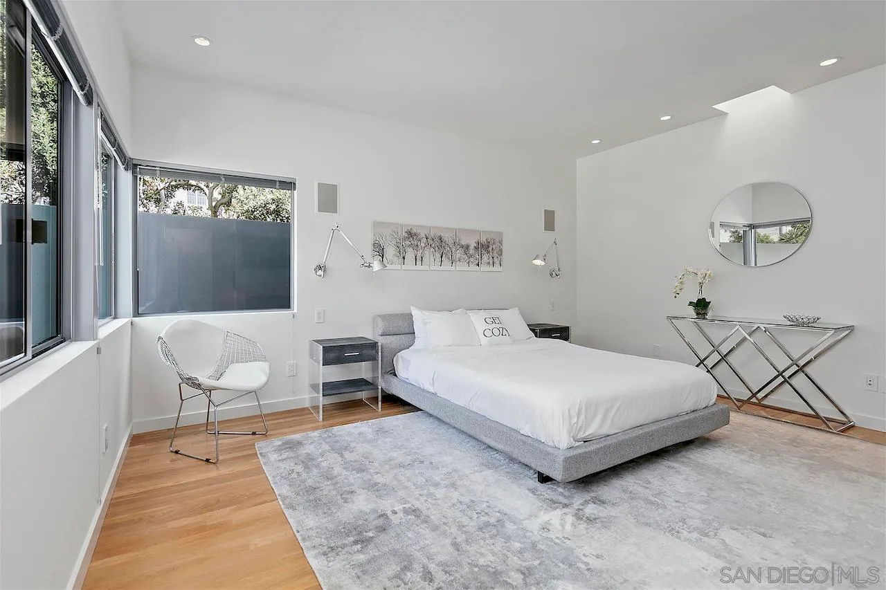 La Jolla, California 92037, United States, 5 Bedrooms Bedrooms, ,5 BathroomsBathrooms,Residential,Active,128585